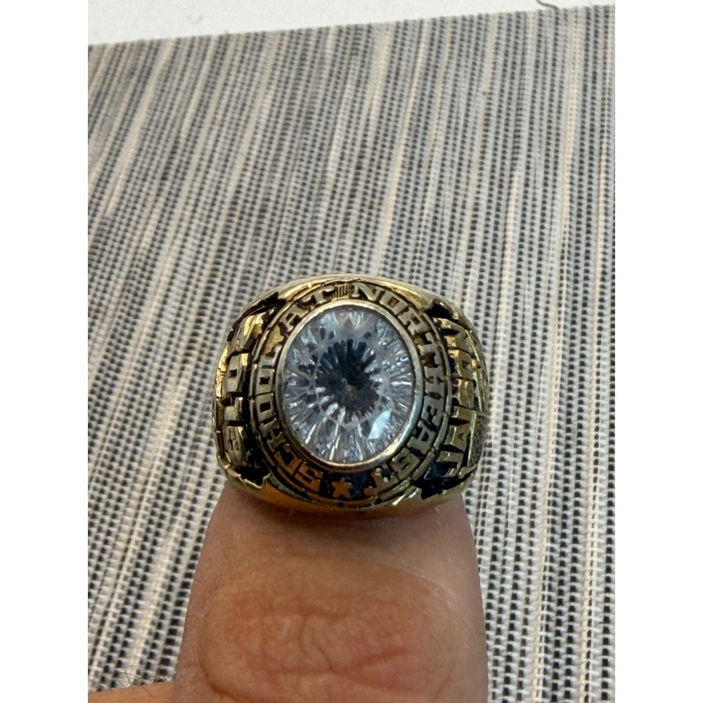 Jostens 2013 High School Class Ring Gold Tone Clear Stone Flag Race Car Jaison
